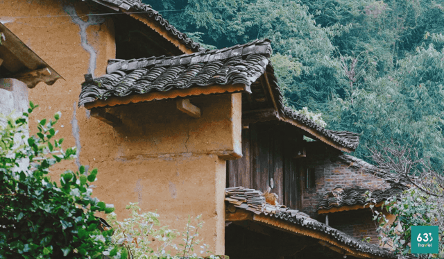 Thăm làng Nghiến,ngắm những nếp nhà yên bình nơi phố cổ Đồng Văn