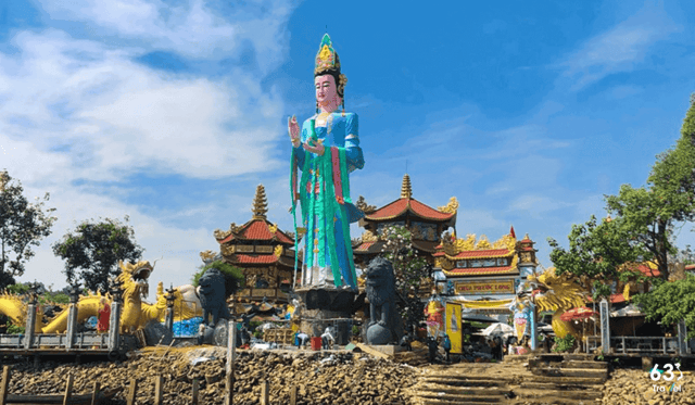 Chùa Châu Đốc 3 - chốn thiền tịnh ngự trên Cù lao Ba Xang