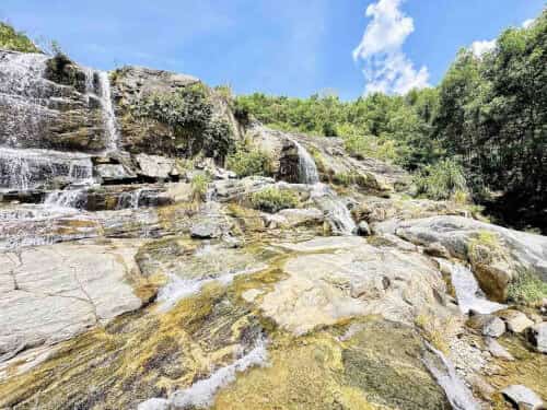 Thác Savan nằm tại thôn Gò Tranh