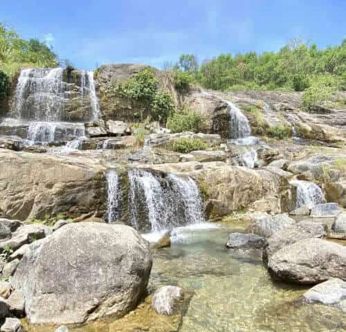 Thác Savan nằm tại thôn Gò Tranh