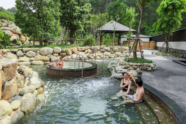 Suối nước nóng Quang Hanh - khu suối khoáng nóng đẹp như hoàng cung Nhật
