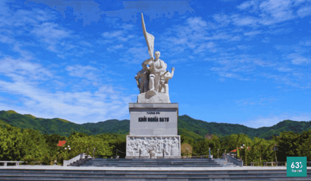 Tượng đài Khởi nghĩa Ba Tơ- Quảng Ngãi