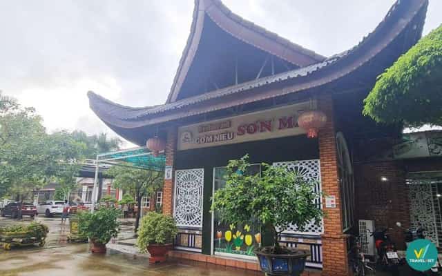 Nhà hàng cơm niêu Sơn Mã