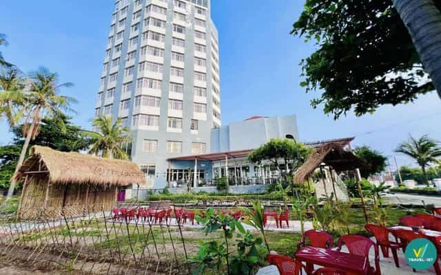 Nhà hàng sân vườn Gió Chiều