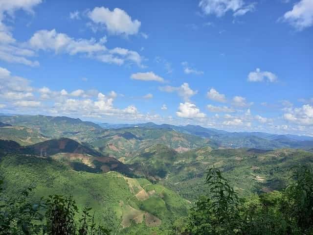 Khung cảnh hoang sơ và yên bình của Đèo Keo Lôm