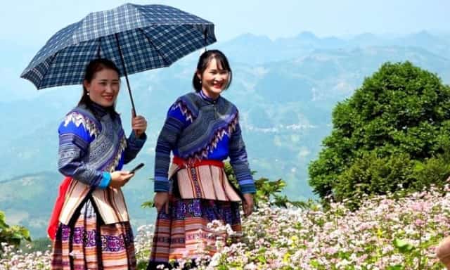 9月2日国庆节,西马寨(老街)的赫蒙族人民