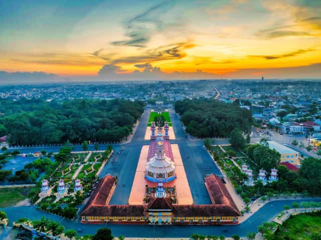 西宁圣殿也被认为是东南部最受欢迎的旅游景点之一