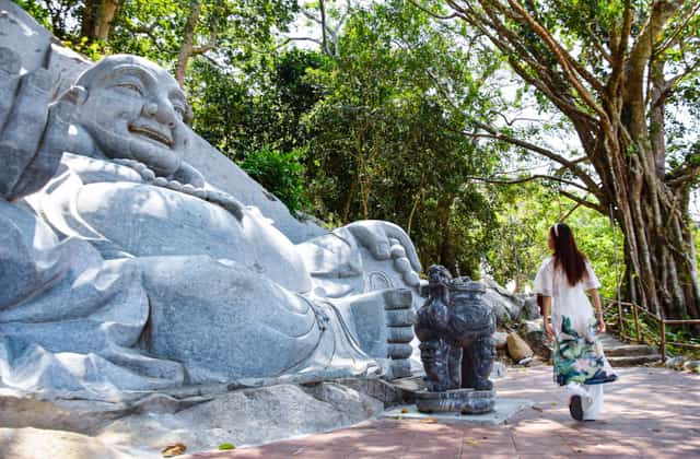 Kinh tế - Núi Tà Cú, điểm du lịch tâm linh ấn tượng cho du khách (Hình 4).