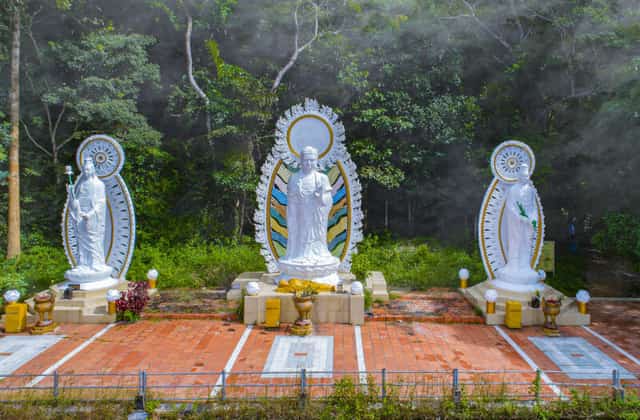 Kinh tế - Núi Tà Cú, điểm du lịch tâm linh ấn tượng cho du khách (Hình 4).
