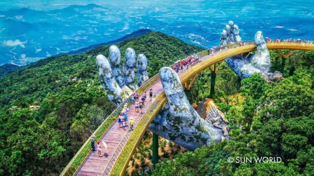 Cầu Vàng tại Bà Nà Hills Việt Nam