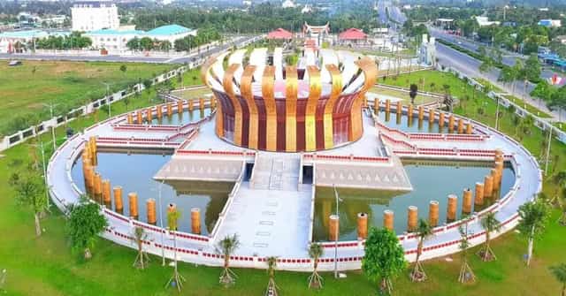 Đền thờ Vua Hùng điểm du lịch tiêu biểu tại Cần Thơ