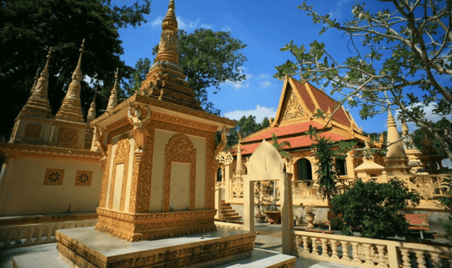 Ang Pagoda dates back to 990, making it one of the oldest pagodas in the Southern region.