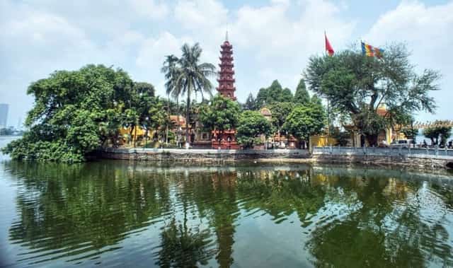 镇国寺拥有1500年历史，是河内最古老的寺庙。