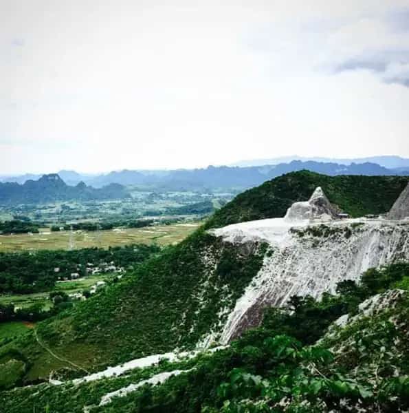 Nhất định phải đặt chân lên rìa sườn núi nơi trong ảnh bởi đây là nơi cho ra một trong những bức ảnh deep nhất hành trình