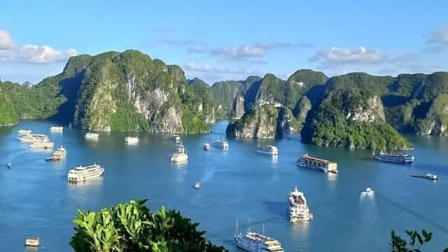Vịnh Hạ Long đã 2 lần được Tổ chức Giáo dục, Khoa học và Văn hóa Liên Hợp Quốc (UNESCO) công nhận là di sản thiên nhiên thế giới