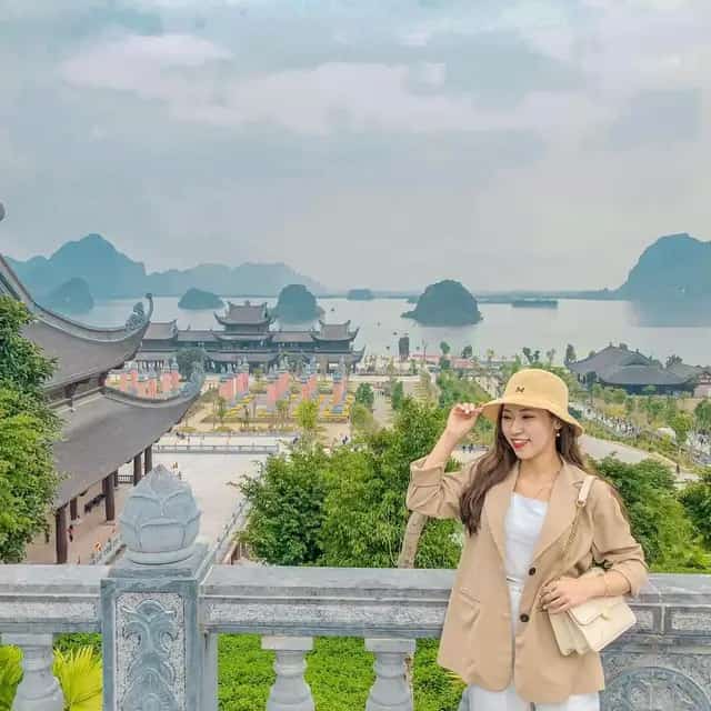 探索越南三祝寺的古老魅力，感受世界最大寺庙的庄严宏伟