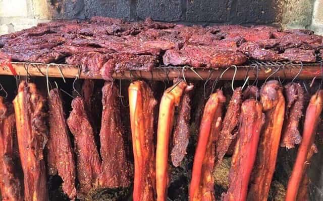 캉가이 말린 고기, 캣캣의 매력적인 요리
