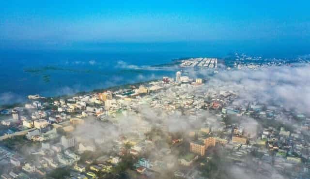 根据规划，2030年以后，坚江省将设立迪石沿海经济区，这是一个综合性、多行业的经济区。