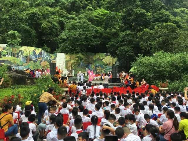 Hoạt động về nguồn và các buổi lễ kết nạp được tổ chức tại khu di tích lịch sử Kim Đồng