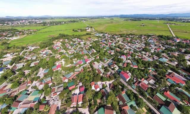 This ancient village, over 600 years old, is renowned nationwide for the prominent Nguyen Huy family.