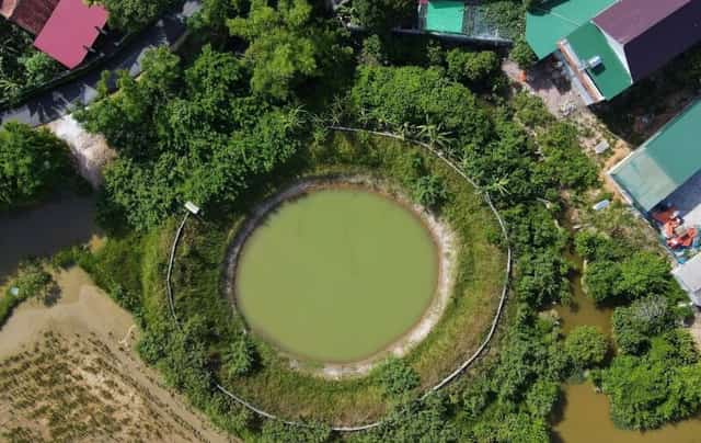 Next to the Phuc Giang River, you'll find Ngoc Well, a centuries-old well.