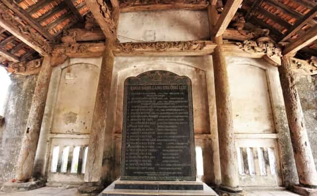 Inside the communal house, a stele records the names of 22 villagers (primarily from the Nguyen Huy family) who earned their doctorate degrees.
