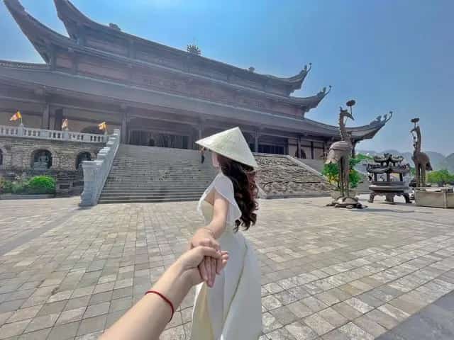 在越南最大的寺庙——三祝寺，感受古朴庄严之美