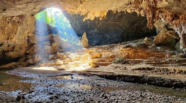 Nguom Ngao Cave, a stunning natural wonder