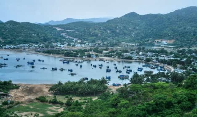 Cảnh quan hấp dẫn của vịnh Vĩnh Hy