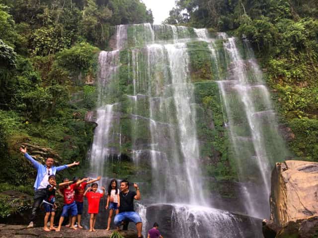 Sông Lẫm Waterfall is a destination for those who enjoy exploring nature and learning about the lives of the highland people