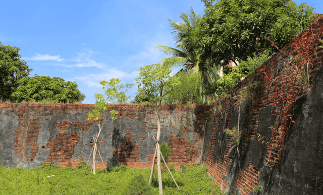 The ancient citadel also served as a battlefront, witnessing the victories of Quảng Bình's military and people