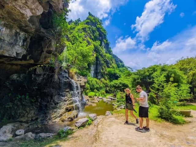 宁平旅游是首选,因为景点群非常集中