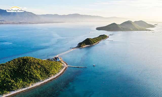 云峰湾（庆和省）