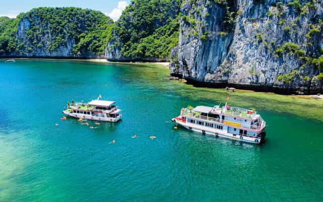 According to Vietnamplus, Lan Ha Bay spans approximately 7,000 hectares.