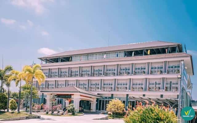 Ozon Hotel