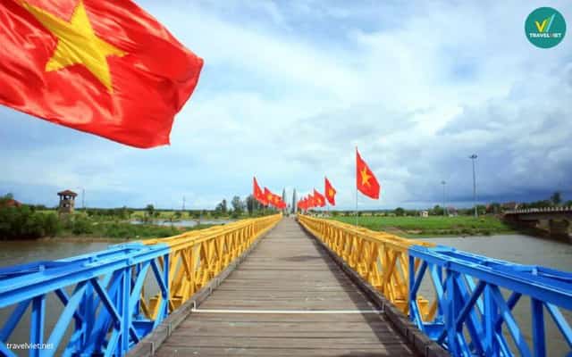 Hien Luong Bridge