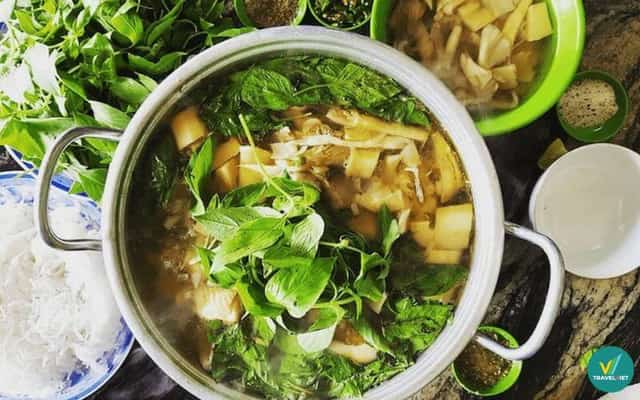Lẩu lá rau rừng
