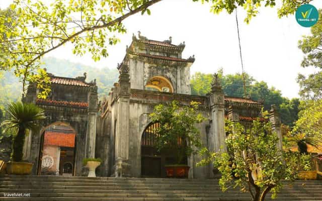 巴朝寺