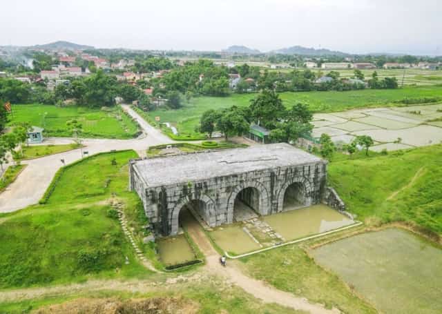 Thành Nhà Hồ