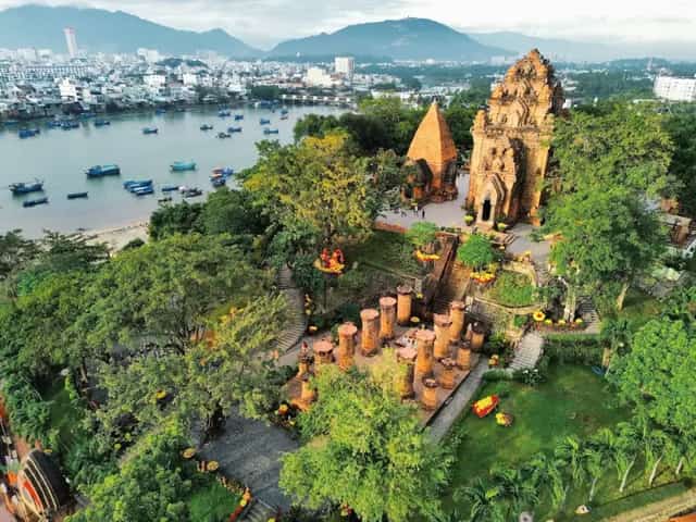 Tháp Bà Ponagar