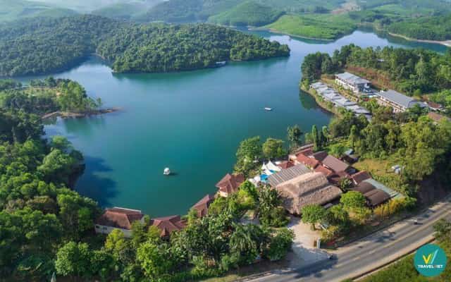 Phong Nha Lake House Resort