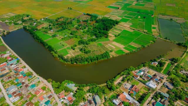bức tranh sắc màu nơi làngyy