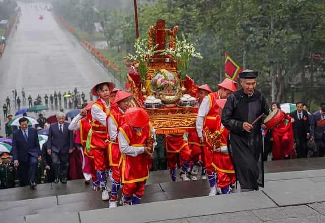 Lễ hội Đền Hùng3