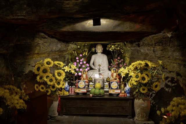 洞窟の寺院