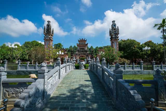 Cua Quoc Cong Nguyen Xi 사원
