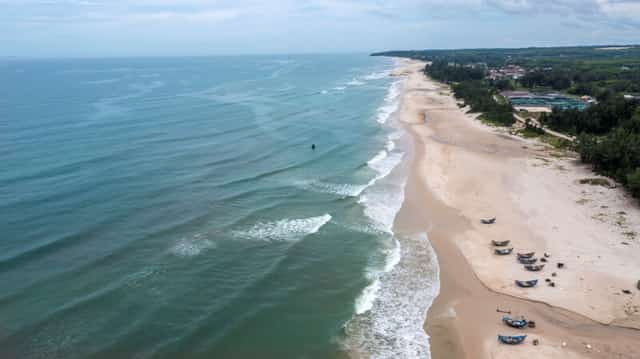 Bãi biển Cửa Tùng