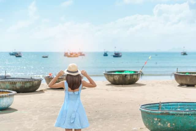 The most beautiful time to travel to My Khe beach