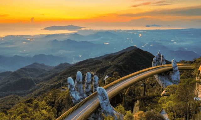 Bà Nà Hills - Cầu Vàng
