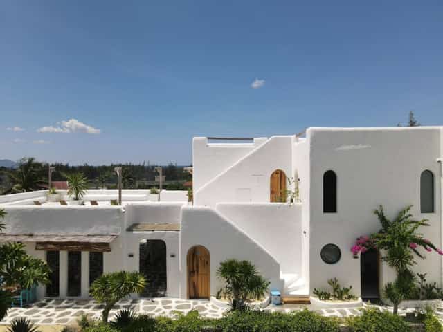 CAT’ village retreat