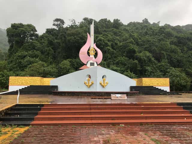 Visit the Vung Ro Airship Relic